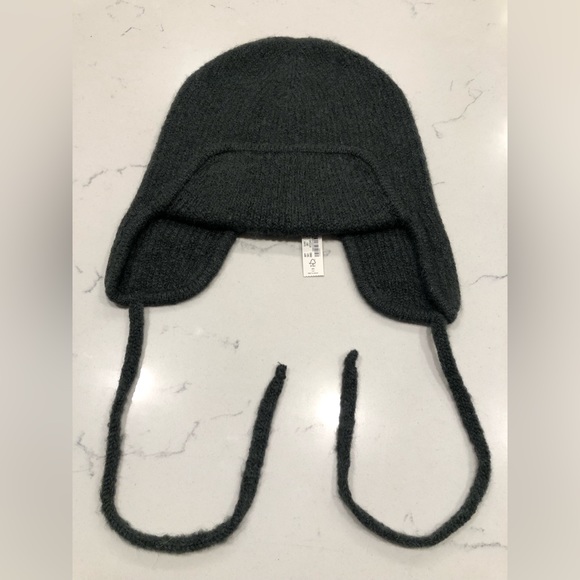 NWT Madewell Green Fuzzy-Knit Ear Flap Beanie Alpaca, Wool - Picture 6 of 12